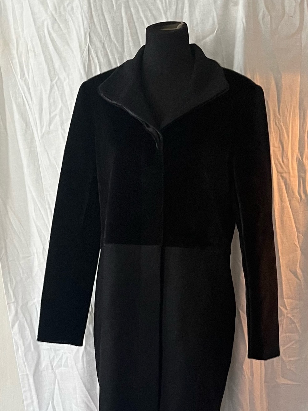 Vintage Saks fifth avenue black women’s coat